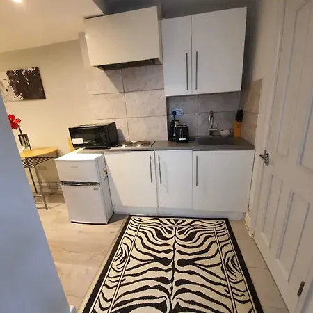 W6 Apartment London