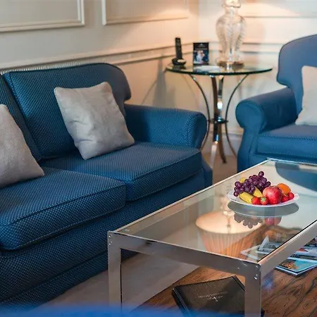 خدمية 44 كروزون ستريت مانسلي