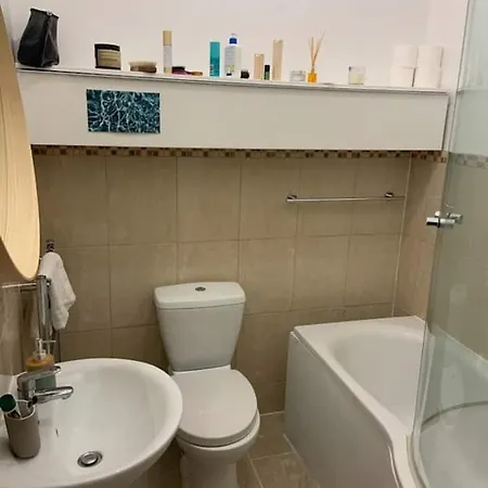 Lovely Spacious 1-bedroom Flat In Tufnell Park Close To London