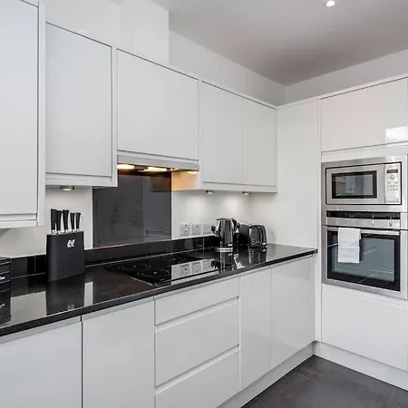 Harrods Luxury Apartment