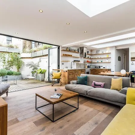 Stunning 3bd Flat Shoreditch With Hidden Garden بيت للعطل لندن