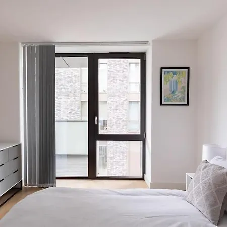 1097 Luxury 2 Bedroom Apartment