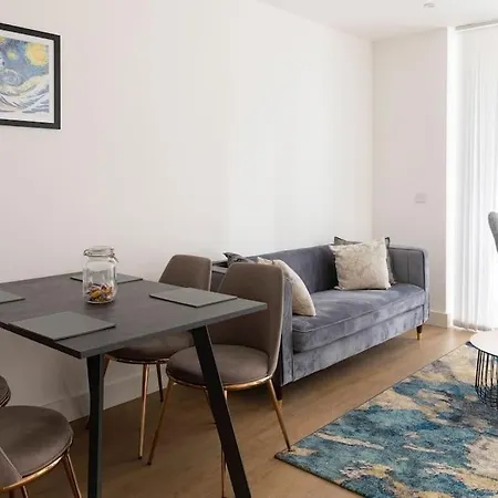 Apartment 1097 Luxury 2 Bedroom