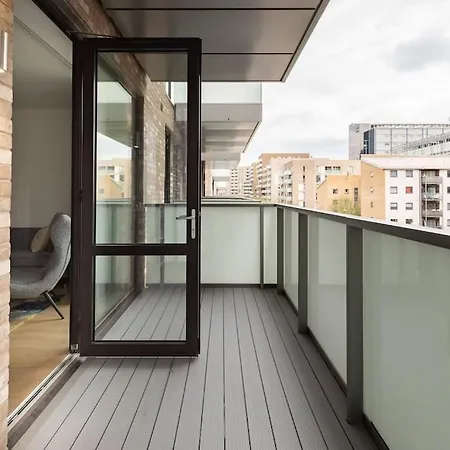 1097 Luxury 2 Bedroom Apartment