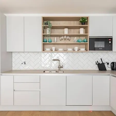 Apartment 1097 Luxury 2 Bedroom *
