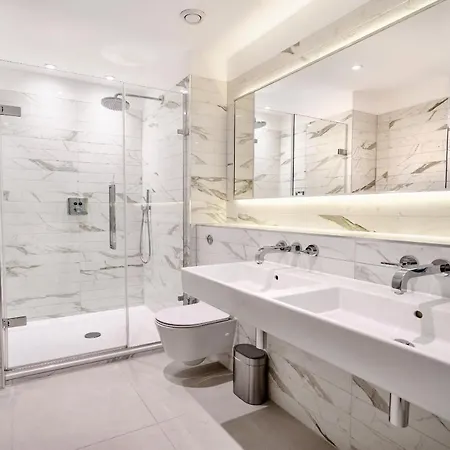 Be - The Lincoln's Residences * London