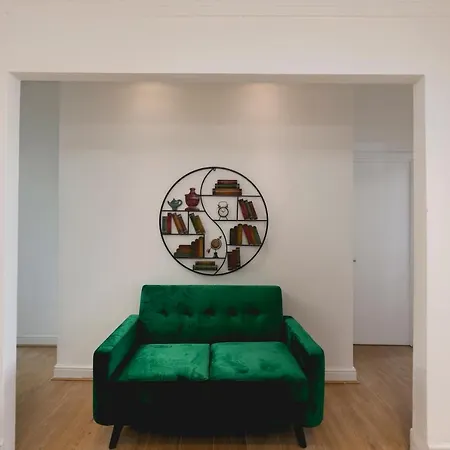 **authentic & Spacious 5 Bed Apartment/hyde Park** *
