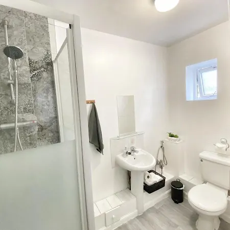 Apartment Excel With Parking London