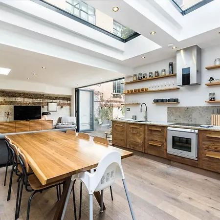 Holiday home Stunning 3bd Flat Shoreditch With Hidden Garden London