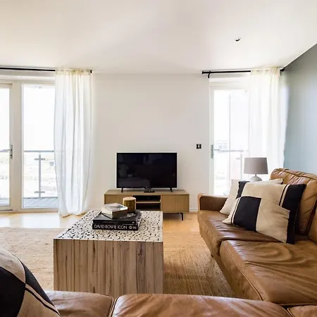 The Nine Elms Lane Arms - Stunning & Bright 2bdr Flat * Londres