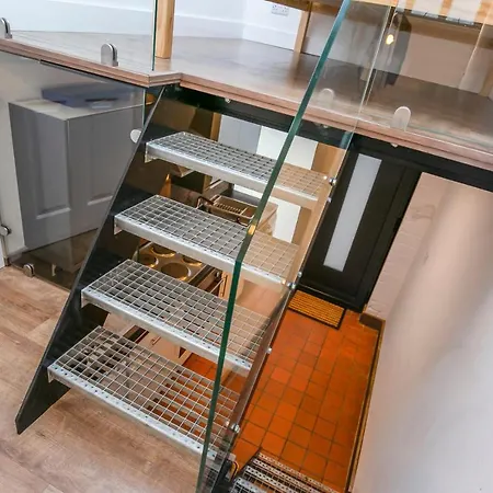 Apartment Split Level Studio In Camden *