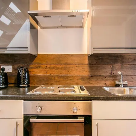 Split Level Studio In Camden Apartment *