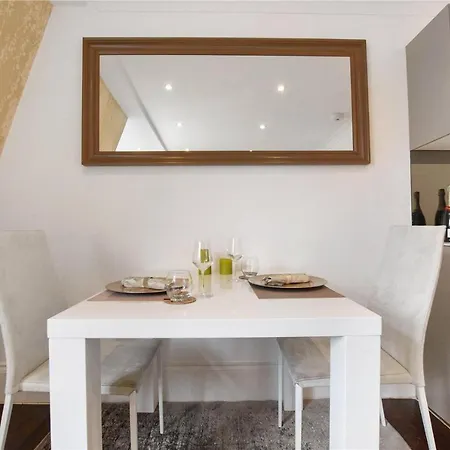 Apartment Famous Piccadilly Circus London