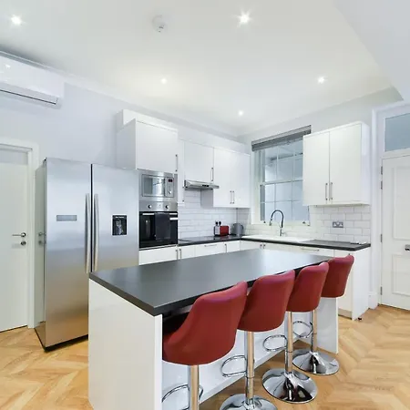Apartment Stunning Hyde Park