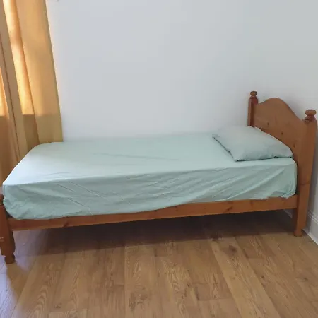 Burney Tomar House Homestay Croydon
