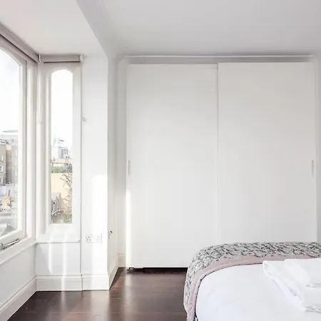 Harrods Luxury Apartment