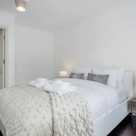 Harrods Luxury Apartment