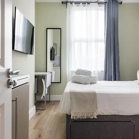 Modern Apartment London
