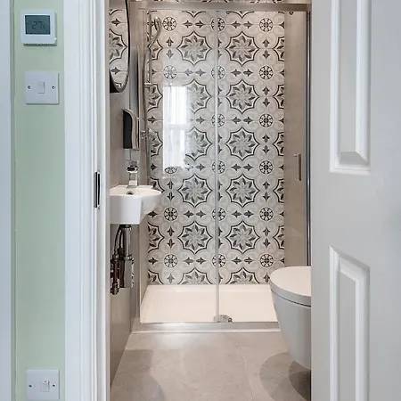 Modern Apartment London
