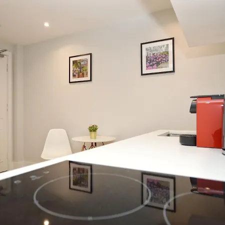 The Portobello Serviced By Stayprime Londyn