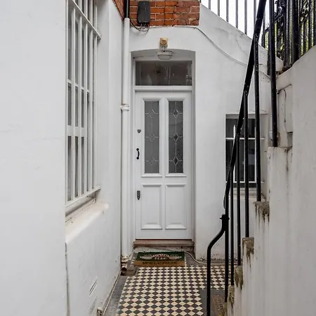 Nevern Square Earl's Court 2 Bed * Londres
