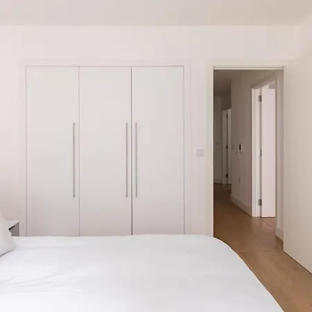 1097 Luxury 2 Bedroom *