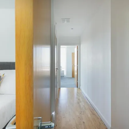 Apartment Skyvillion - 3bed Penthouse Near Airport, O2 Arena, Excel Centre With Parking London