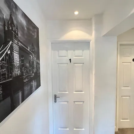 Beddington Park East Guest house