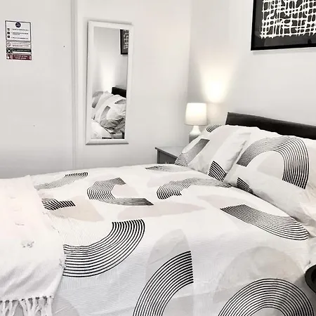 Dunamis Staycation 3 Guest house Croydon