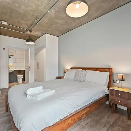 Modern And Chic At Ferrum Near Wembley Park Appartement