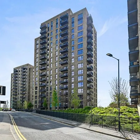 Modern And Chic At Ferrum Near Wembley Park Appartement