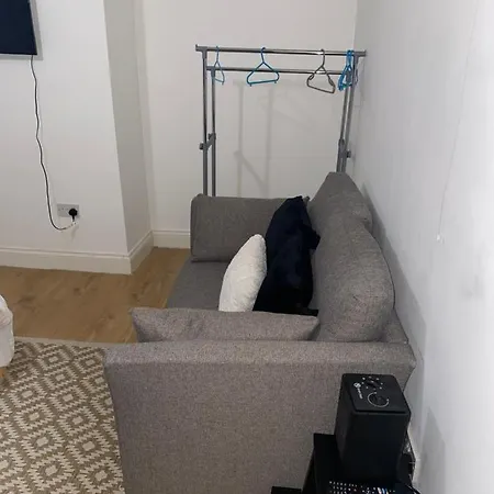 Apartment Large 1 Bed Serviced Apartment In The Town Centre London