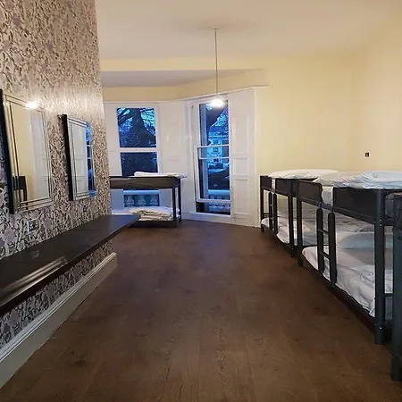 Barkston Earls Court Hostal Londres