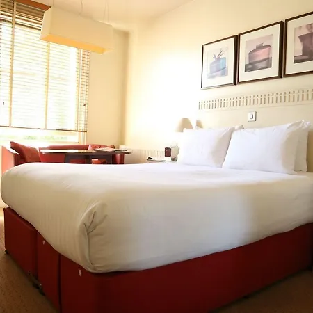 Kensington House 4*