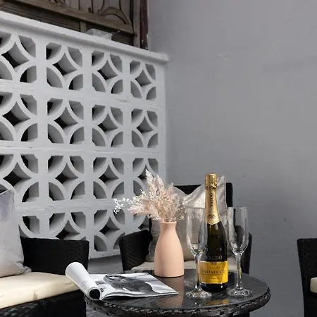Spacious 4 Bedroom House Next To Kensington Palace * Londen