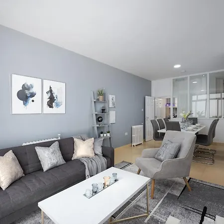 Spacious 4 Bedroom House Next To Kensington Palace * London