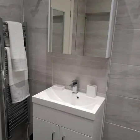Apartment Star London Brent Street Cosy 1-bed Hideaway *