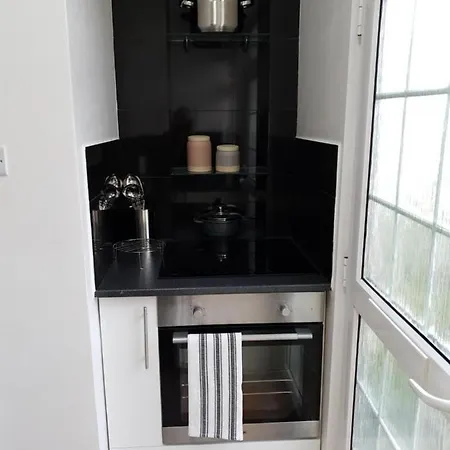 Star London Brent Street Cosy 1-bed Hideaway *