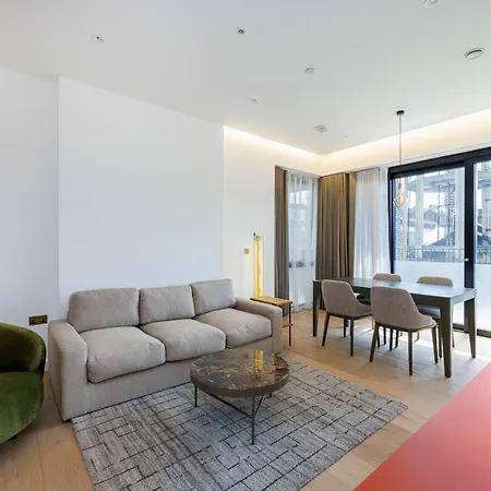 Luxurious Apartments In London, Sk * London