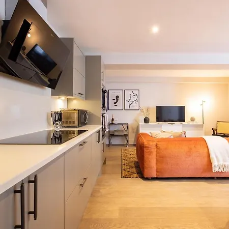 The Paddington Flat - Modern 2bdr With Patio * London