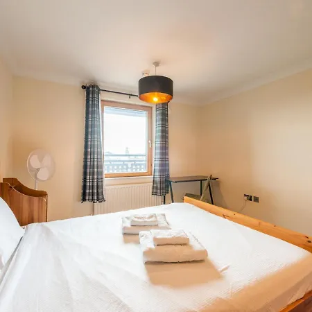 Pass The Keys Cozy With Private Balcony In Whitechapel Londres