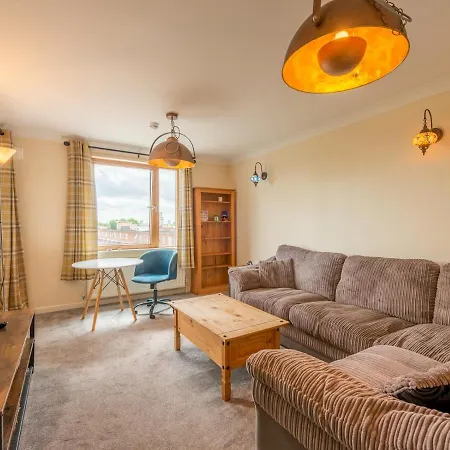 Lägenhet Pass The Keys Cozy With Private Balcony In Whitechapel