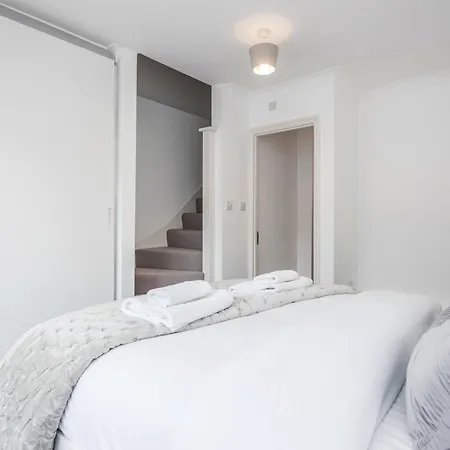 Apartment Sir Hans Opposite Harrods With Ac London