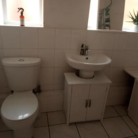 Appartamento Budget Shared Bathroom *
