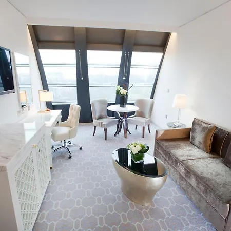 Dorsett Shepherds Bush Hotel 4*