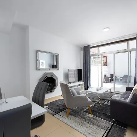 Spacious 4 Bedroom House Next To Kensington Palace Londen