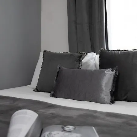 Spacious 4 Bedroom House Next To Kensington Palace Appartement *