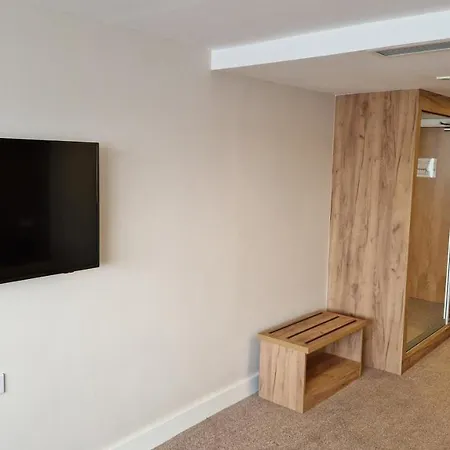 Western Northfields Ealing Hotel London