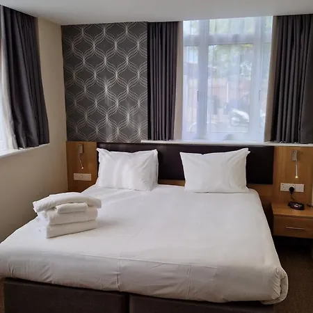 Western Northfields Ealing Hotel 3*