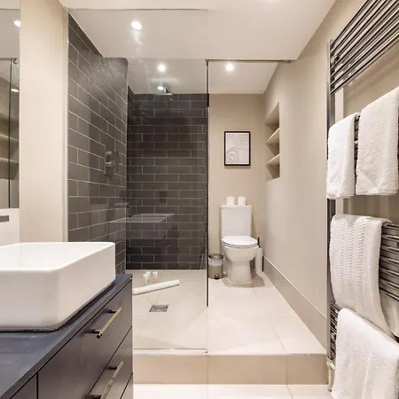 The Paddington Flat - Modern 2bdr With Patio *